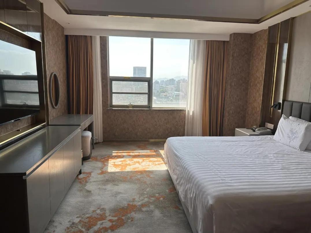 Beijing Jingyi Hotel Pequim Exterior foto